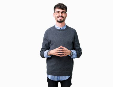 Genç yakışıklı zeki adam gözlüklü üzerinde arka plan eller birlikte izole ve rahat ve neşeli gülümseyen parmak çarpı işareti. Başarı ve iyimser