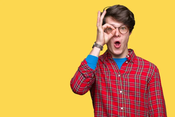 Young Handsome Man Wearing Glasses Isolated Background Doing Gesture Shocked — Stock Photo, Image