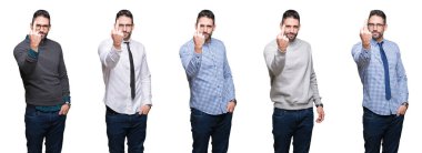 Beyaz tenli yakışıklı iş adamının kolajı orta parmak gösteriyor, kaba ve kaba bir ifade.