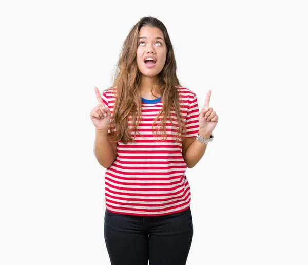 Young Beautiful Brunette Woman Wearing Stripes Shirt Isolated Background Amazed — Stock Photo, Image