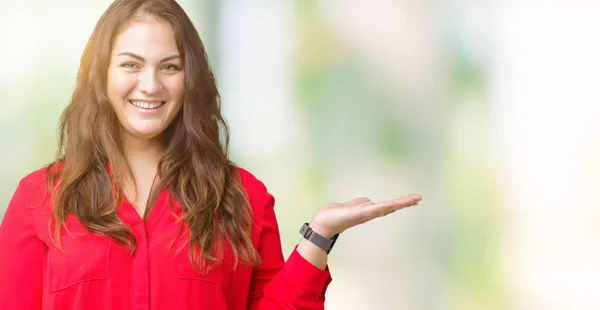 Schöne Size Junge Geschäftsfrau Über Isoliertem Hintergrund Lächelnd Fröhlich Präsentiert — Stockfoto