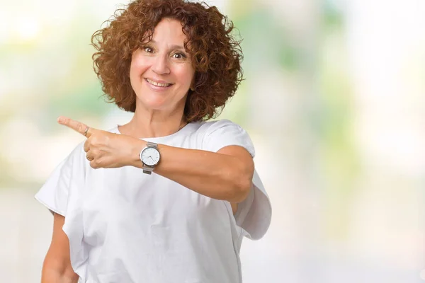 Belle Aînée Âge Moyen Portant Shirt Blanc Sur Fond Isolé — Photo