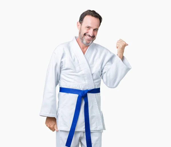 Stilig Medelåldern Senior Mannen Bär Kimono Uniform Över Isolerade Bakgrund — Stockfoto