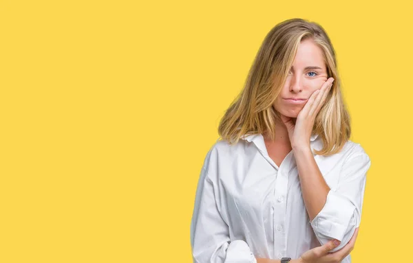 Mulher Negócios Jovem Bonita Sobre Fundo Isolado Pensando Parecendo Cansado — Fotografia de Stock