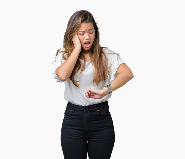 Giovane Bella Donna Affari Bruna Sfondo Isolato Guardando Tempo Orologio — Foto Stock