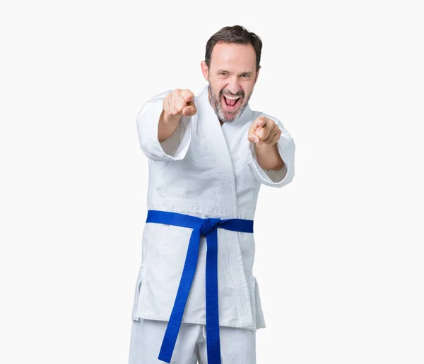 Bonito Homem Meia Idade Sênior Vestindo Uniforme Quimono Sobre Fundo — Fotografia de Stock