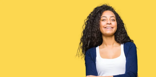 Joven Hermosa Chica Con Pelo Rizado Cara Feliz Sonriendo Con —  Fotos de Stock