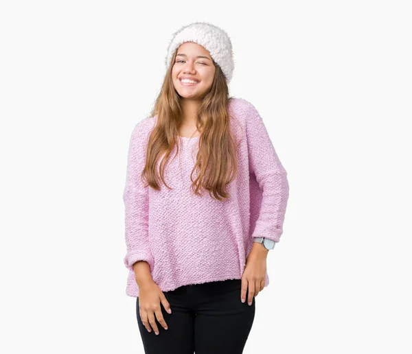 Junge Schöne Brünette Frau Trägt Pullover Und Wintermütze Über Isoliertem — Stockfoto