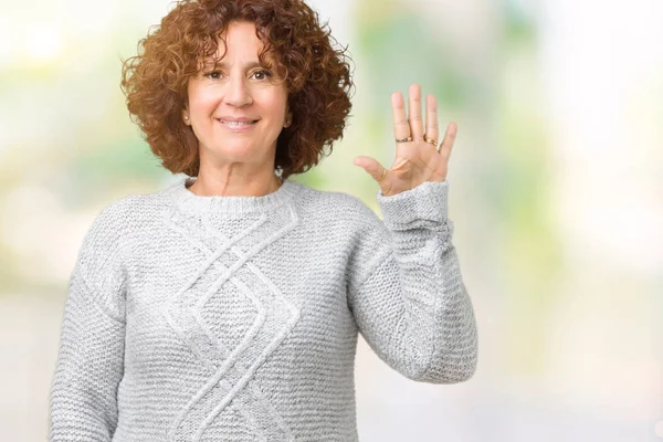 Mulher Sênior Bonita Meio Ager Vestindo Camisola Inverno Sobre Fundo — Fotografia de Stock