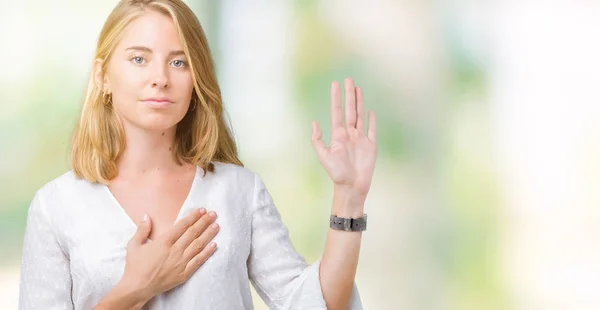 Beautiful Young Elegant Woman Isolated Background Swearing Hand Chest Open — Stock Photo, Image