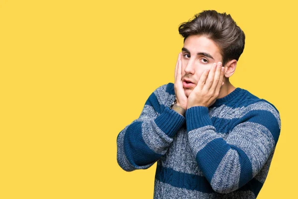 Jovem Homem Bonito Sobre Fundo Isolado Mãos Cansadas Cobrindo Rosto — Fotografia de Stock