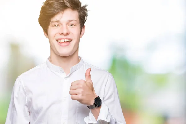 Jovem Homem Negócios Bonito Sobre Fundo Isolado Fazendo Polegares Felizes — Fotografia de Stock