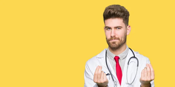 Ung Stilig Läkare Man Bär Medical Coat Gör Pengar Gest — Stockfoto