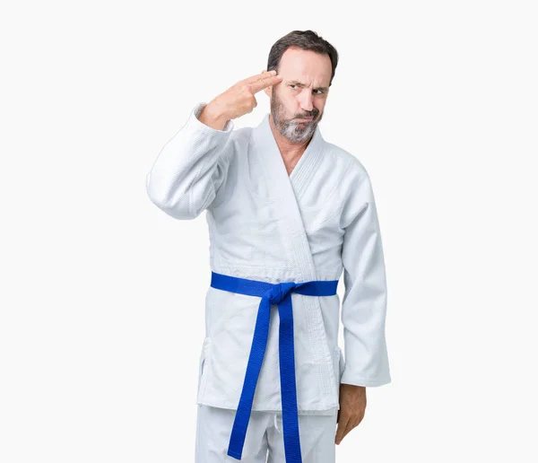 Knappe Middenleeftijd Senior Man Dragen Kimono Uniforme Meer Dan Geïsoleerd — Stockfoto