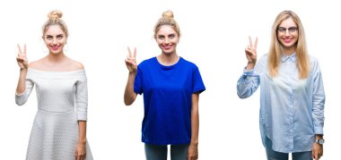 Kolaj gösterilen ve parmakları ile işaret izole arka plan üzerinde genç güzel sarışın kadının ikincisi ise kendinden emin ve mutlu gülümseyerek.
