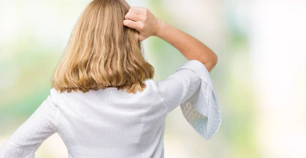 Hermosa Joven Elegante Mujer Sobre Fondo Aislado Revés Pensando Duda — Foto de Stock