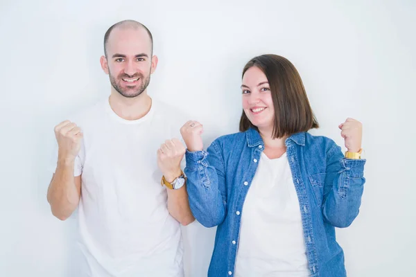 Casal Jovem Juntos Sobre Fundo Isolado Branco Comemorando Surpreso Surpreso — Fotografia de Stock