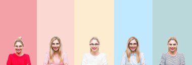 Canlı renkli vintage izole arka plan mutlu yüz üzerinde genç güzel sarışın kadının Kolaj kameraya bakarak çapraz kolları ile gülümseyerek. Pozitif kişi.