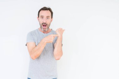 Acele işaretleme izlemek için zaman, sabırsızlık, üzgün ve kızgın son tarih gecikme için izole arka plan üzerinde üst düzey yakışıklı