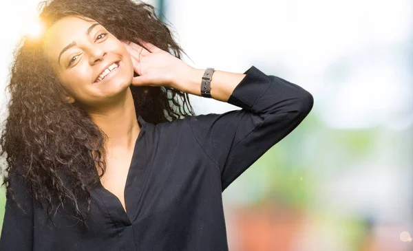 Young Beautiful Girl Curly Hair Wearing Elegant Dress Smiling Hand — Stock Photo, Image