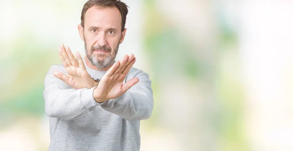 Bonito Homem Meia Idade Sênior Vestindo Uma Camisola Sobre Fundo — Fotografia de Stock