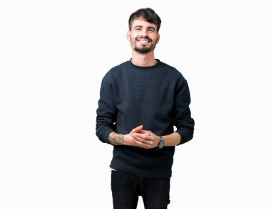 Genç yakışıklı adam arka plan eller birlikte izole ve rahat ve neşeli gülümseyen parmak çarpı işareti. Başarı ve iyimser