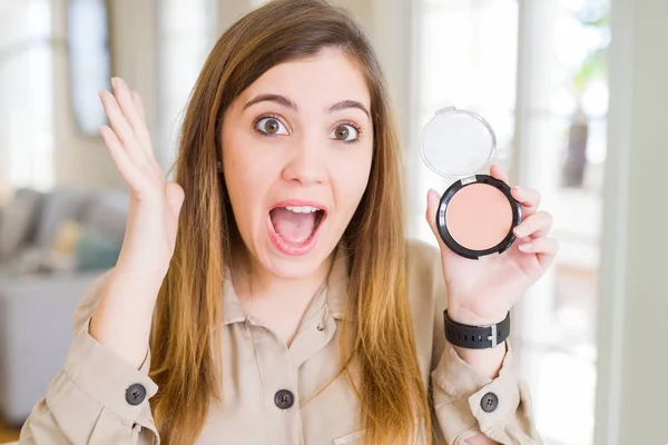 Beautiful Young Woman Using Make Cosmetics Applying Powder Very Happy — Stock Photo, Image