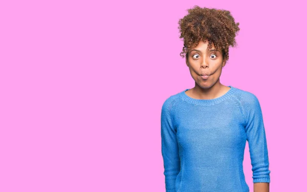 Beautiful Young African American Woman Isolated Background Making Fish Face — Stock Photo, Image