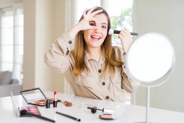 Beautiful Young Woman Using Make Cosmetics Applying Color Using Brush — Stock Photo, Image