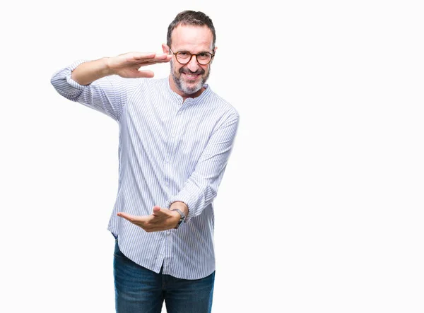 Hombre Mediana Edad Con Gafas Sobre Fondo Aislado Gesticulando Con — Foto de Stock