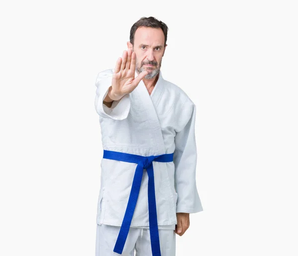 Hombre Mayor Mediana Edad Guapo Con Uniforme Kimono Sobre Fondo — Foto de Stock