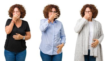 Kolaj orta yaş üst düzey kadın beyaz bir arka plan bir şey pis ve iğrenç kokulu, dayanılmaz koku, holding nefes burun parmaklar ile izole. Kötü kokuyor kavramı.