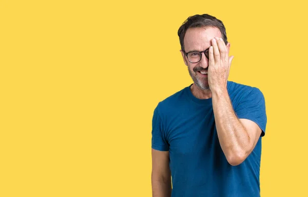 Bonito Hoary Meia Idade Homem Sênior Wearin Óculos Sobre Fundo — Fotografia de Stock