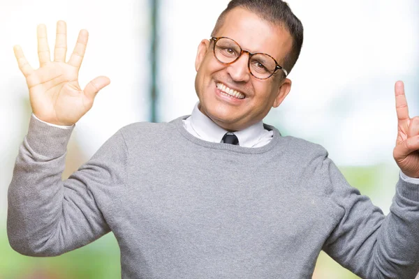 Mediana Edad Bussines Árabe Hombre Usando Gafas Sobre Aislado Fondo — Foto de Stock