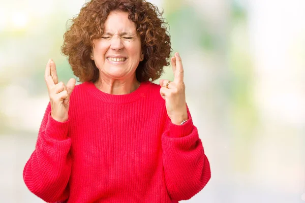 Schöne Seniorin Mittleren Alters Roten Winterpullover Über Isoliertem Hintergrund Lächelnd — Stockfoto