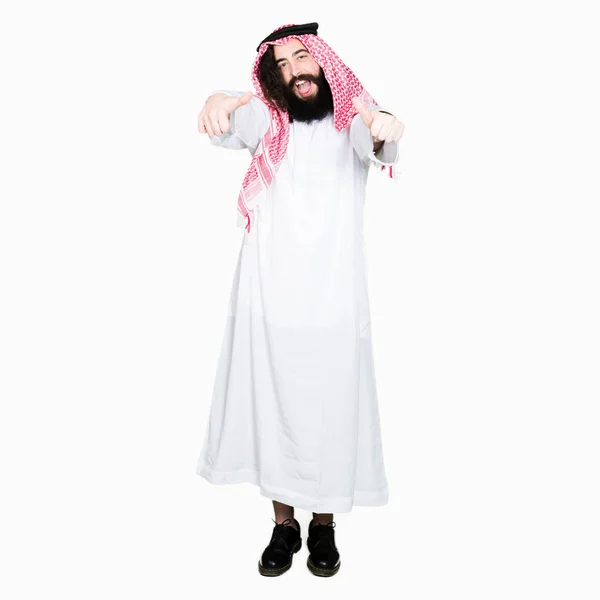 Hombre Negocios Árabe Con Pelo Largo Usando Bufanda Keffiyeh Tradicional — Foto de Stock
