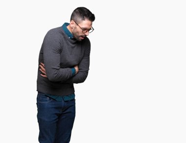 Yakışıklı delikanlı üzerinde gözlük takan izole mide üzerinde el ile arka plan çünkü mide bulantısı, ağrılı hastalık hasta hissediyor. Ağrısı kavramı.