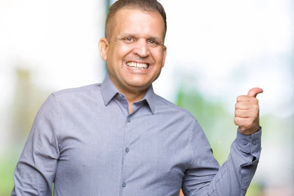 Homem Negócios Árabe Meia Idade Sobre Fundo Isolado Sorrindo Com — Fotografia de Stock