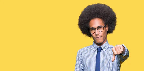 Jeune Homme Affaires Afro Américain Avec Des Cheveux Afro Portant — Photo