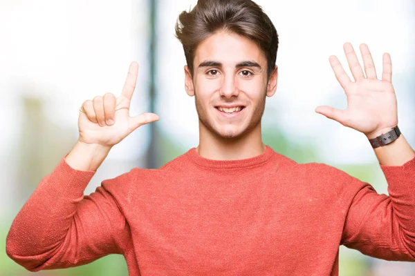 Jovem Homem Bonito Sobre Fundo Isolado Mostrando Apontando Para Cima — Fotografia de Stock