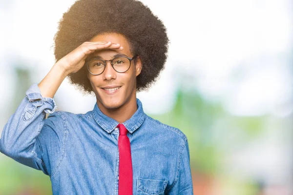 Unga Afroamerikanska Affärsman Med Afrohår Som Bär Glasögon Och Röd — Stockfoto