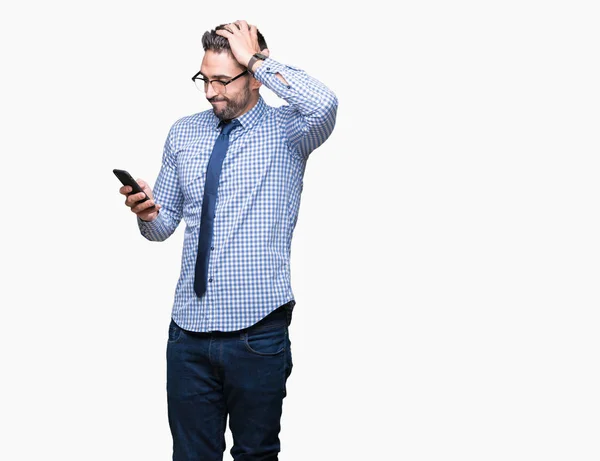 Człowiek Młody Biznes Pomocą Smartfona Białym Tle Podkreślił Ręki Głowie — Zdjęcie stockowe