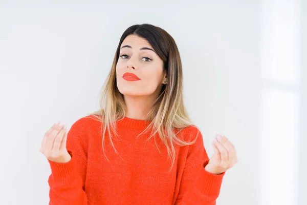 Jovem Mulher Vestindo Camisola Vermelha Casual Sobre Fundo Isolado Fazendo — Fotografia de Stock