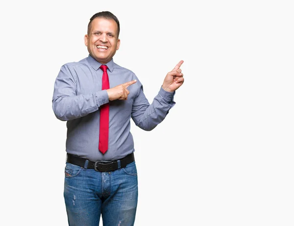 Hombre Árabe Mediana Edad Con Corbata Roja Sobre Fondo Aislado —  Fotos de Stock