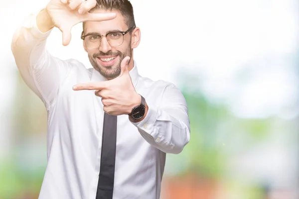 Giovane Uomo Affari Bello Con Gli Occhiali Sfondo Isolato Sorridente — Foto Stock