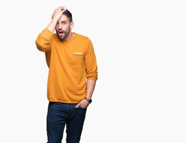 Yakışıklı delikanlı izole arka kafasına hata için el ile sürpriz üzerinde hata hatırlıyorum. Unuttum, kötü bellek kavramı.