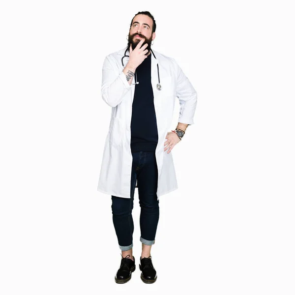 Doctor Long Hair Wearing Medical Coat Stethoscope Hand Chin Thinking — Stock Photo, Image