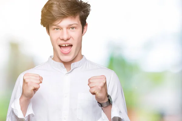 Joven Hombre Negocios Guapo Sobre Fondo Aislado Celebrando Sorprendido Sorprendido —  Fotos de Stock