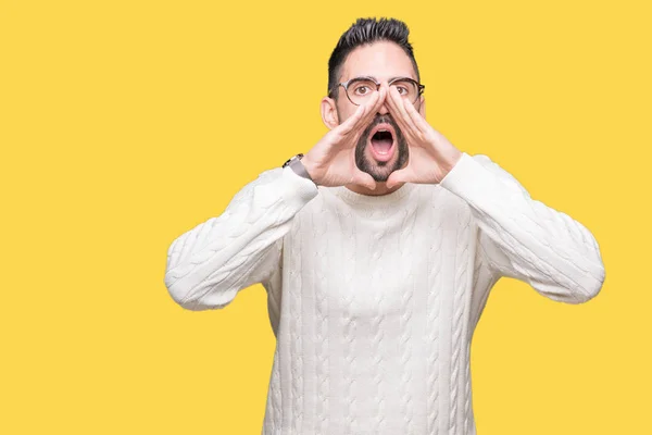 Joven Hombre Guapo Con Gafas Sobre Fondo Aislado Gritando Enojado —  Fotos de Stock