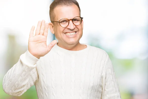 Hombre Árabe Mediana Edad Con Gafas Sobre Fondo Aislado Renuncia —  Fotos de Stock